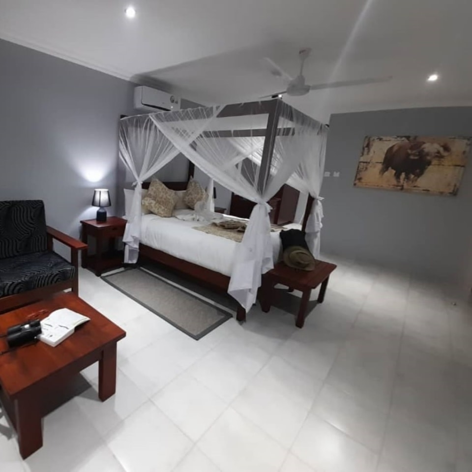 Tlou Safari Lodge
